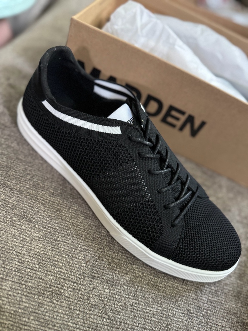Men's Black Knit Lace-Up Sneakers - Comfortable Everyday Shoe